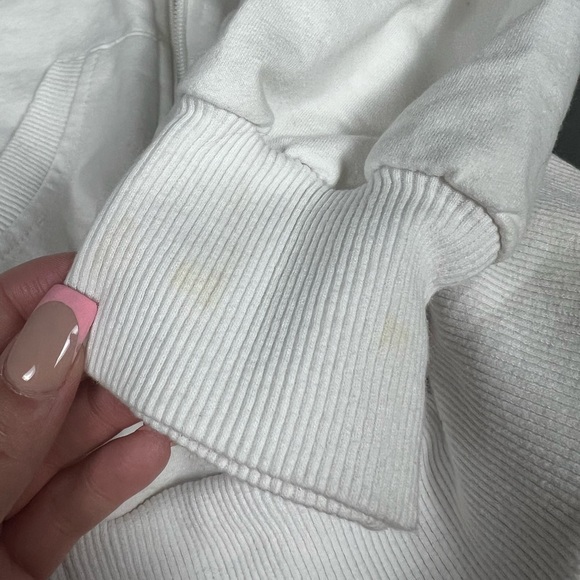 ❌SOLD❌ Guess *STAINED* Y2K White Zip Hoodie - Picture 8 of 8